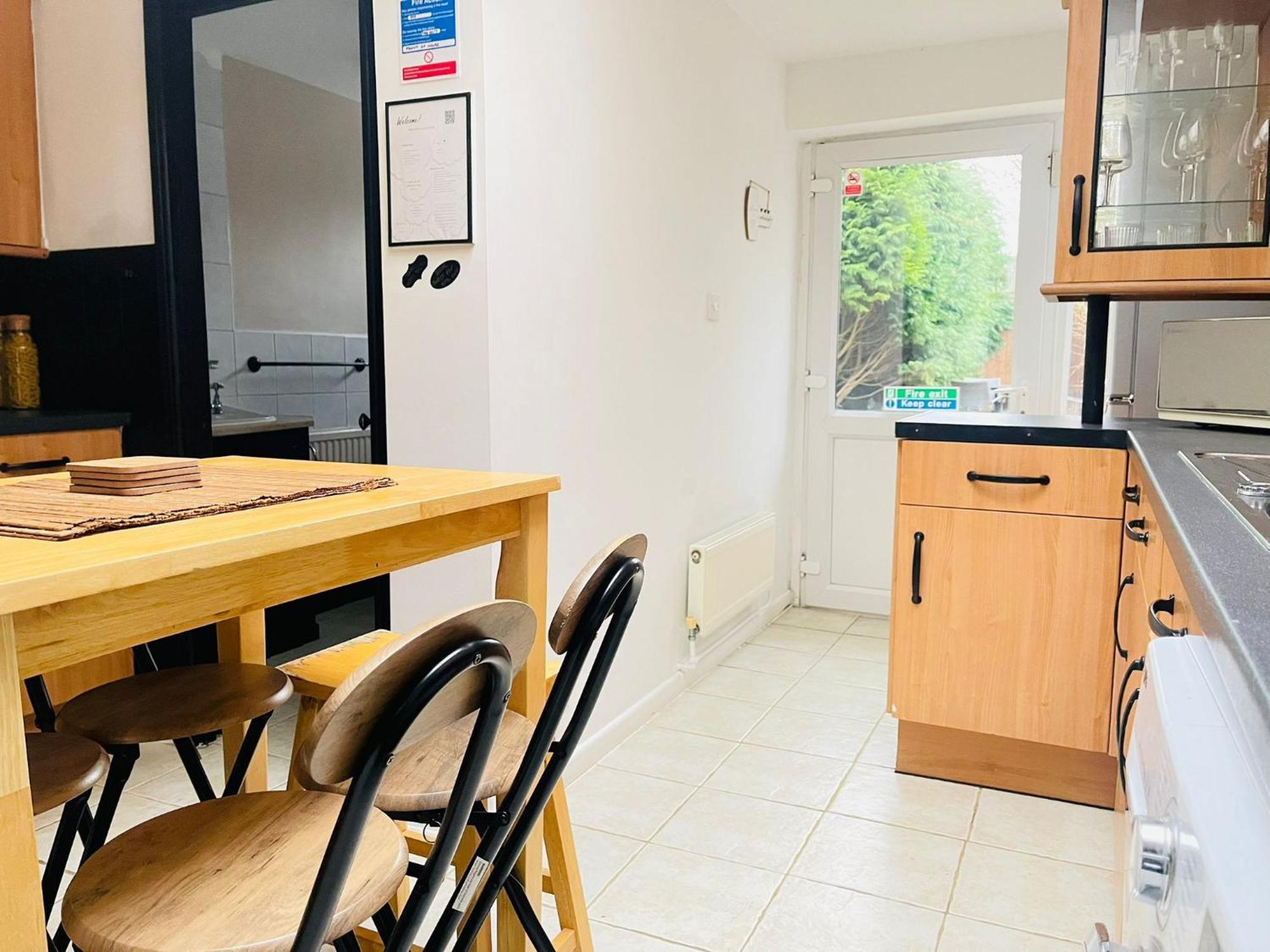Lovely Dog Friendly, 3 Bed Home Sleeps 8, With Parking & Fenced Garden Work Contractor Leisure, Jasper CBG Buitenkant foto