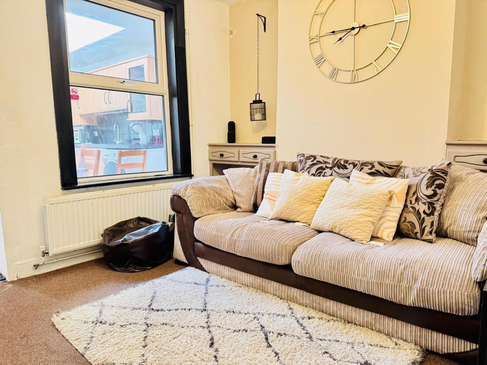Lovely Dog Friendly, 3 Bed Home Sleeps 8, With Parking & Fenced Garden Work Contractor Leisure, Jasper CBG Buitenkant foto